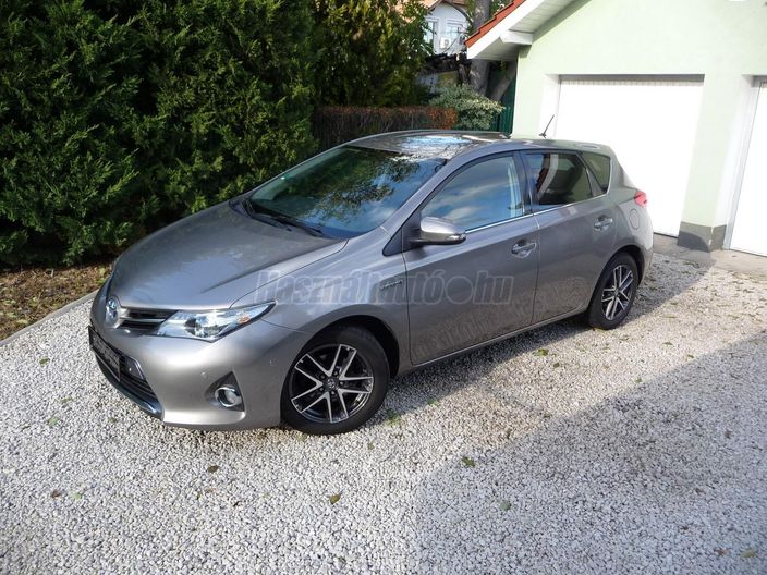 TOYOTA AURIS 1.8 HSD Live Plus (Automata)