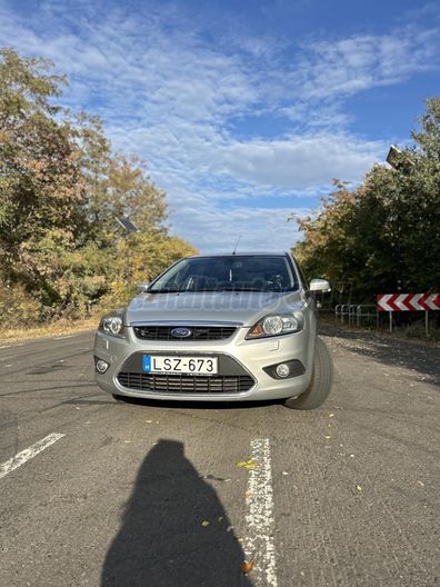 FORD FOCUS 1.6 Ti-VCT Titanium