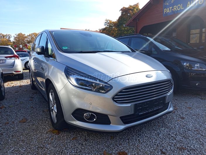 FORD S-MAX 2.0 TDCi Titanium Powershift [7 személy]