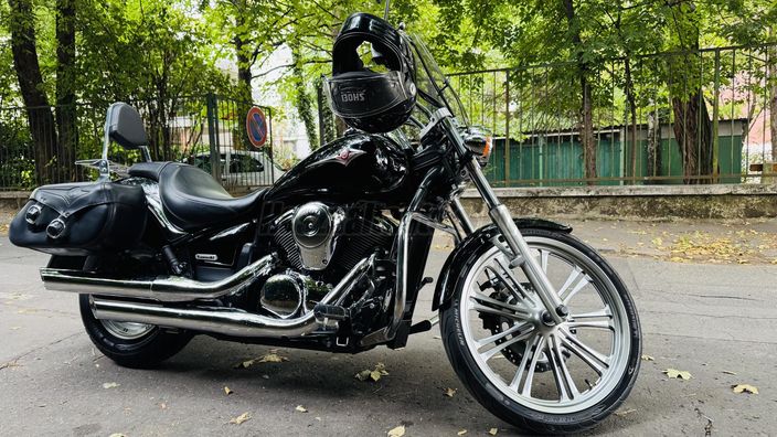 KAWASAKI VULCAN 900 CUSTOM
