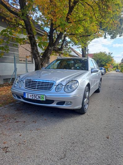 MERCEDES-BENZ E 320