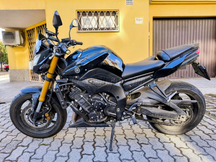 YAMAHA FZ8-N