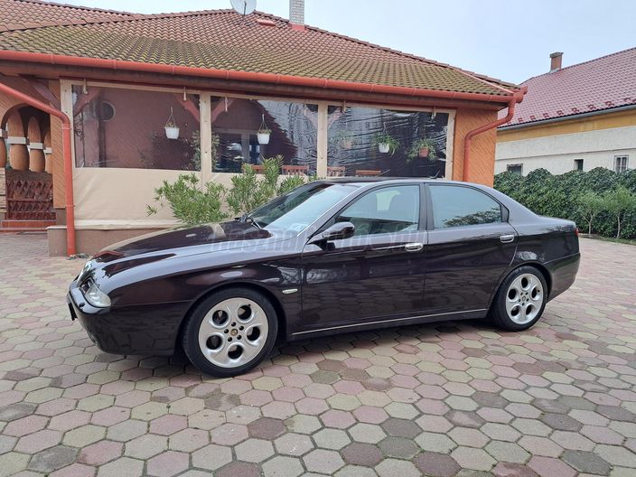 ALFA ROMEO 166 3.0 V6 24V Super
