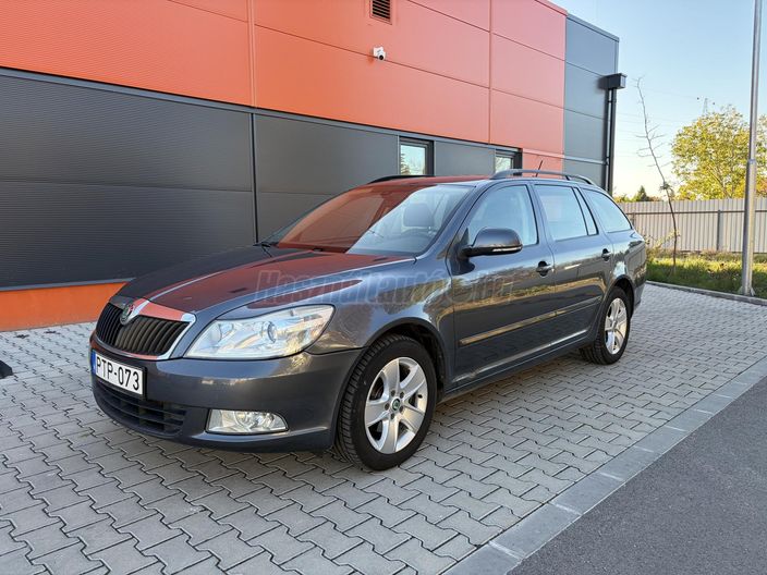 SKODA OCTAVIA Combi 1.6 CR TDI Elegance DPF