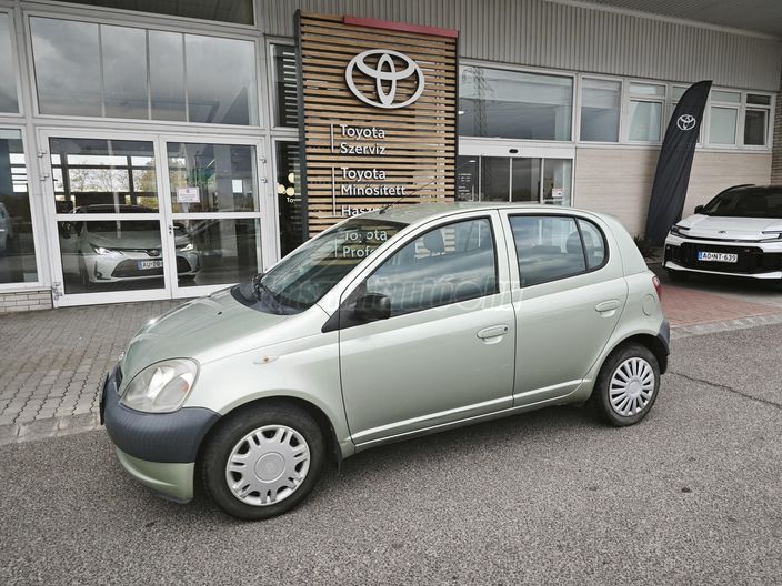 TOYOTA YARIS 1.0 Linea Terra