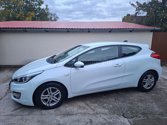 KIA PRO CEE'D 1.4 CVVT EX Prémium
