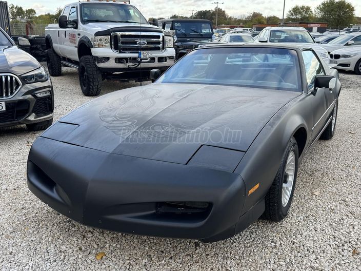 PONTIAC FIREBIRD