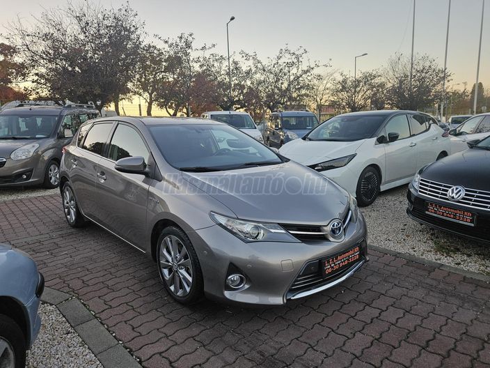 TOYOTA AURIS 1.8 HSD Lounge (Automata)