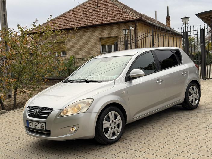 KIA CEE'D 1.6 EX Limited Plus