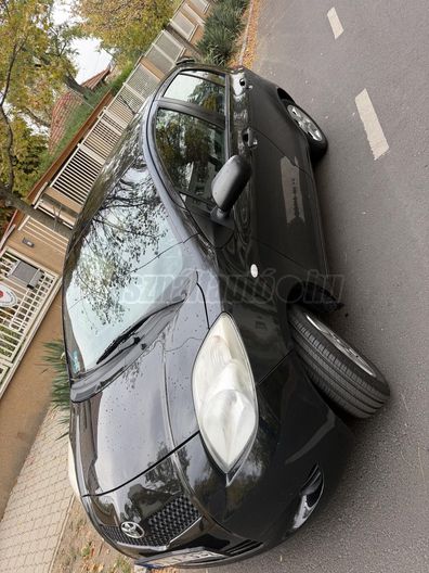 TOYOTA YARIS 1.0 998 Ice