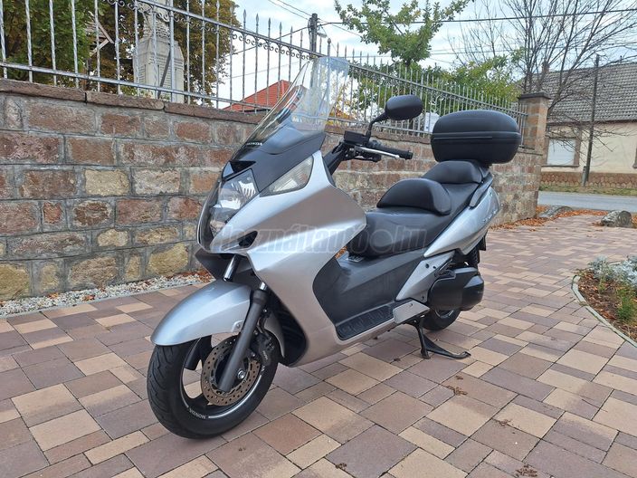 HONDA FJS 400 SILVER WING