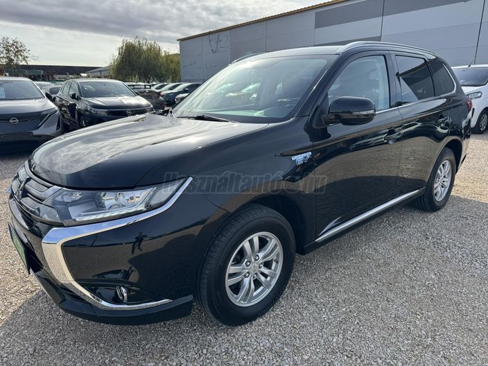 MITSUBISHI OUTLANDER 2.0 PHEV Intense Plus 4WD CVT