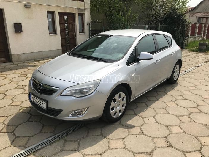 OPEL ASTRA J 1.6 T Enjoy
