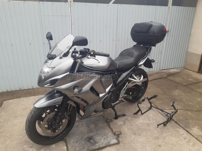 SUZUKI GSX 1250