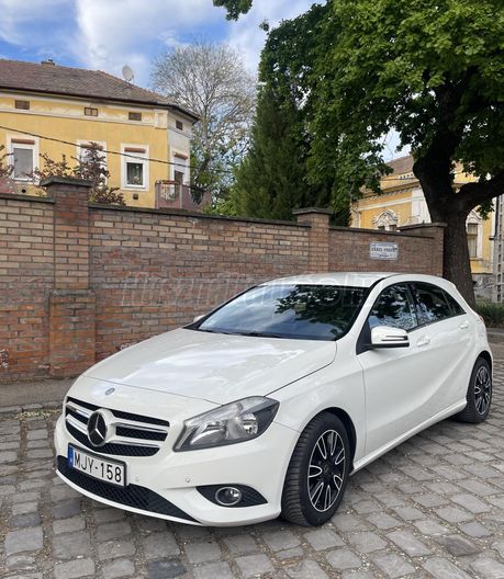 MERCEDES-BENZ A 180