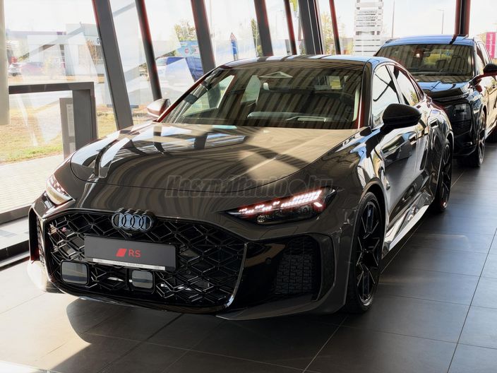 AUDI RS5 TFSI 470kW quattro Tiptronic ic
