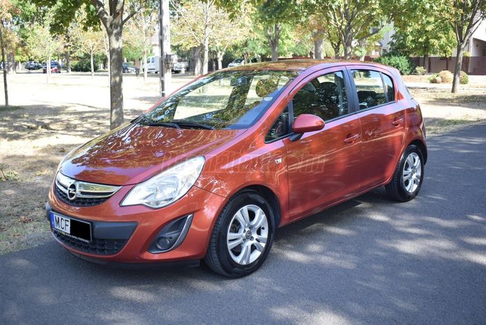 OPEL CORSA D 1.4 Color Edition