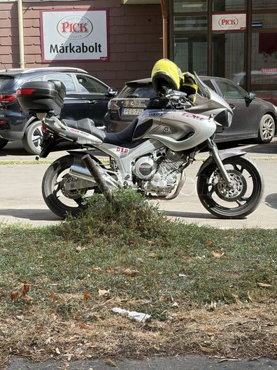 YAMAHA TDM 850