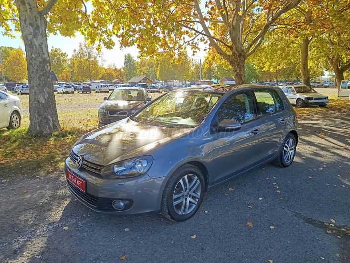 VOLKSWAGEN GOLF VI 1.6 Comfortline