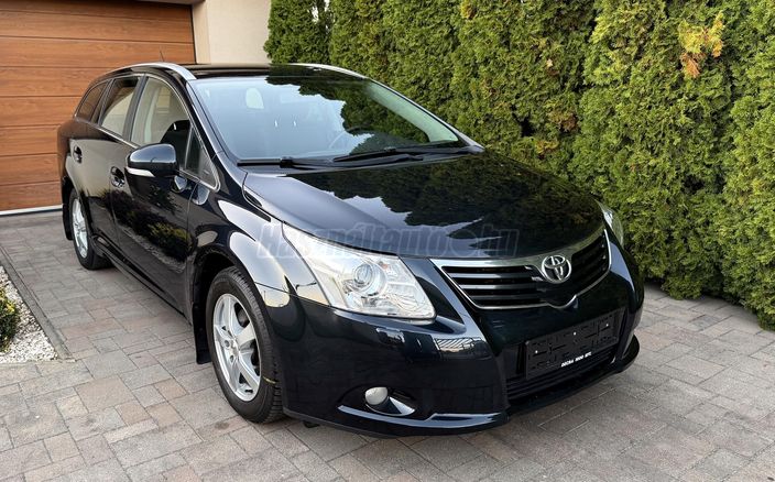 TOYOTA AVENSIS Wagon 1.8 Executive