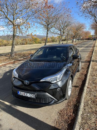 TOYOTA C-HR 1.8 Hybrid Comfort Business e-CVT
