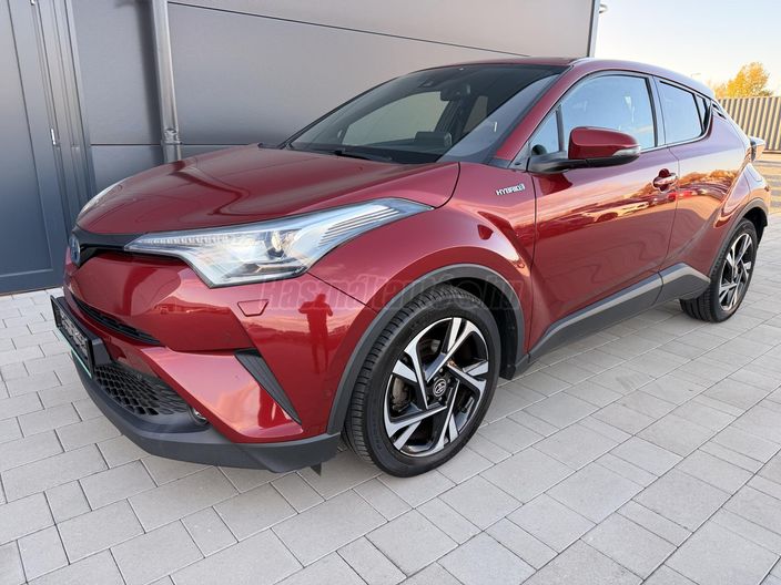 TOYOTA C-HR 1.8 Hybrid Dynamic Comfort e-CVT