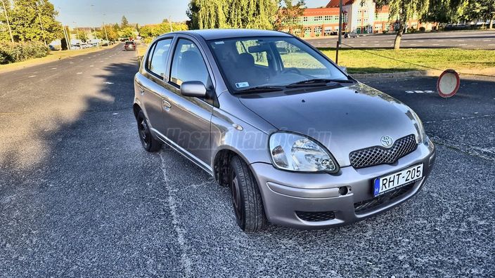 TOYOTA YARIS 1.0