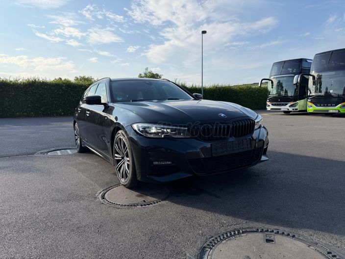 BMW 330 330d xDrive Sport (Automata)