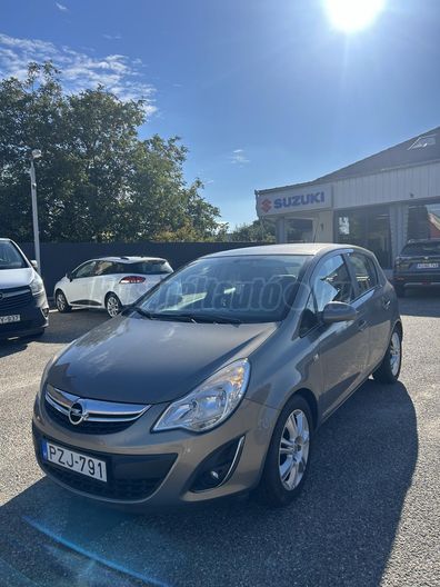 OPEL CORSA 1.4 Cosmo