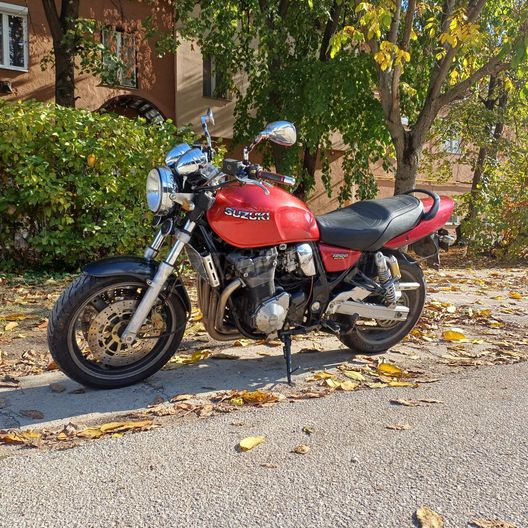 SUZUKI GSX 1200