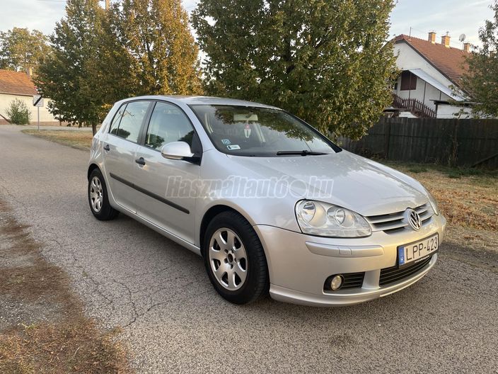 VOLKSWAGEN GOLF V 1.6 Comfortline