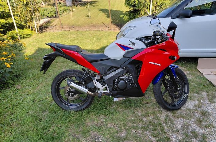HONDA CBR 125 R