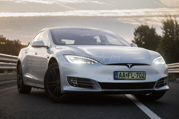 TESLA MODEL S 75D AWD (Automata)