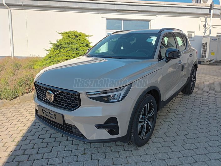 VOLVO XC40 2.0 [B3] MHEV Plus Dark DCT