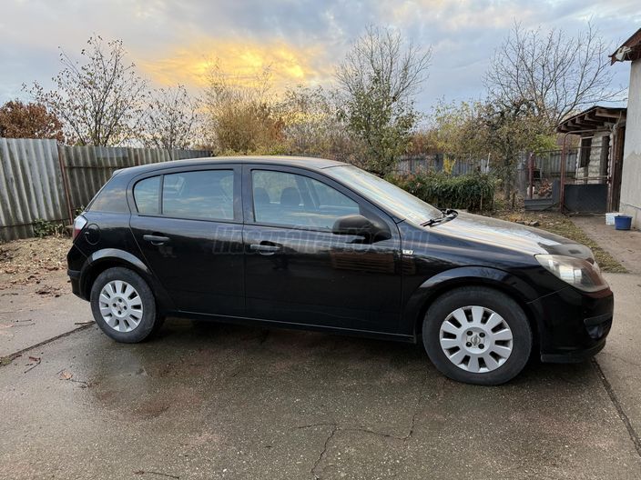 OPEL ASTRA H 1.4 Essentia