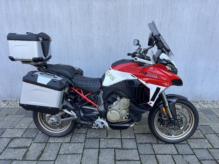 DUCATI MULTISTRADA V4