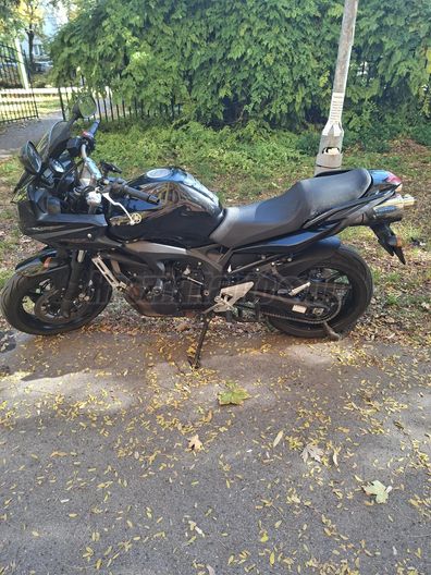 YAMAHA FZ6-S (FAZER)