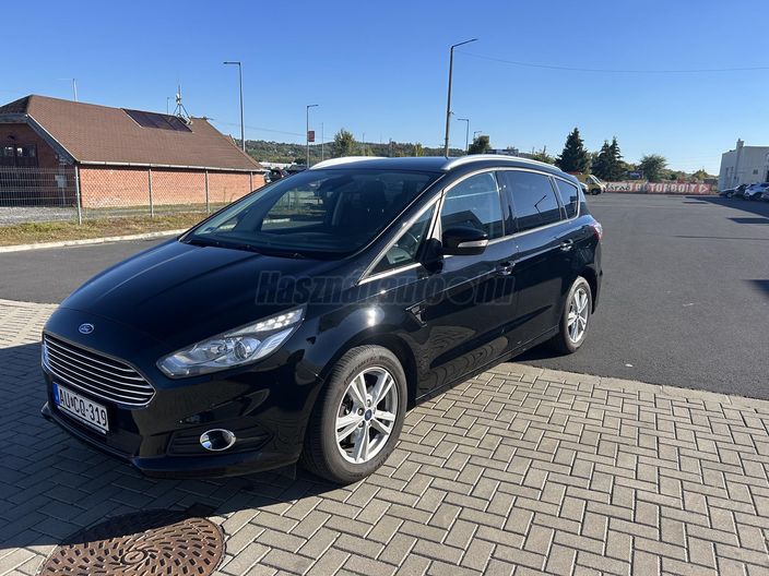 FORD S-MAX 1.5 EcoBoost Titanium [7 személy]