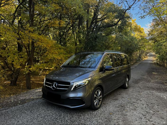 MERCEDES-BENZ V-OSZTÁLY V 250 BlueTec d Avantgarde L (Automata) (7 személyes )