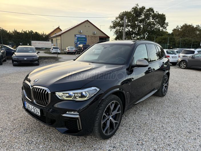 BMW X5 M50i (Automata)