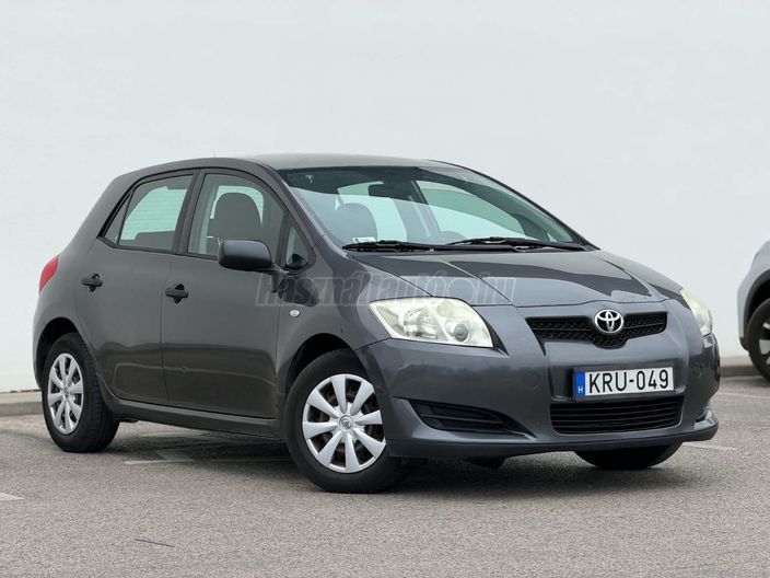 TOYOTA AURIS 1.4