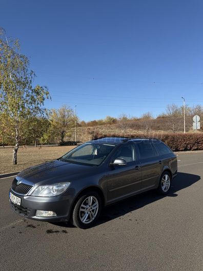 SKODA OCTAVIA 1.6 CR TDI Elegance DPF DSG