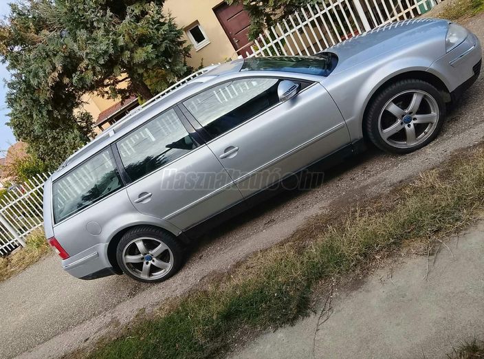 VOLKSWAGEN PASSAT Variant 1.9 PD TDI Comfortline 4Motion