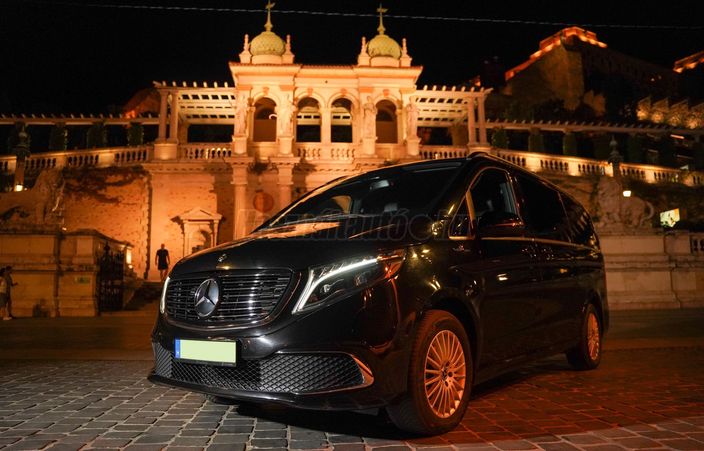 MERCEDES-BENZ EQV