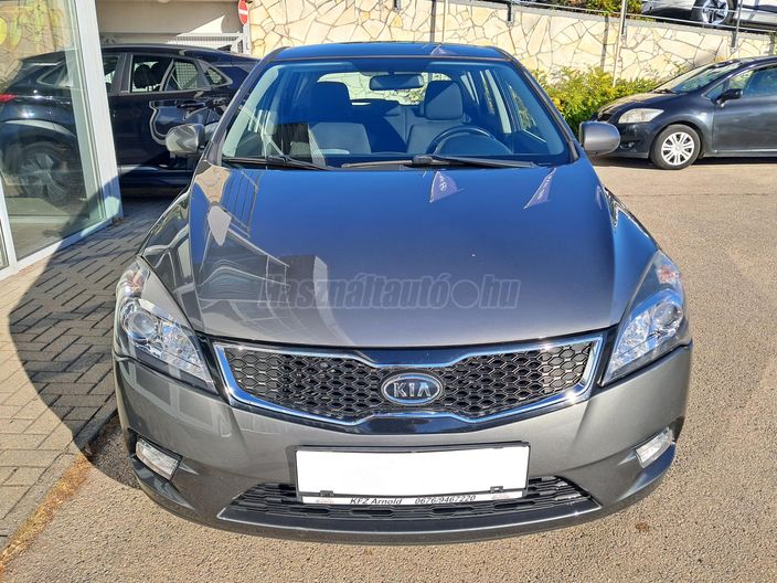 KIA CEE'D 1.4 EX