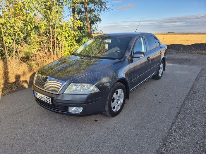 SKODA OCTAVIA 1.6 Elegance