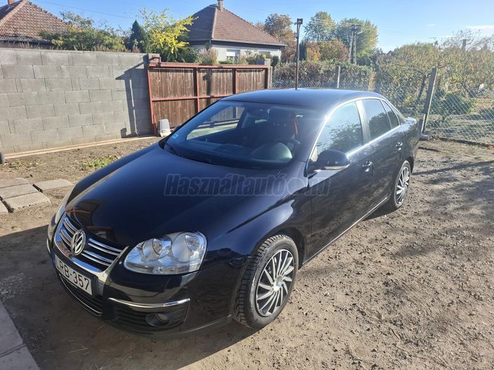 VOLKSWAGEN JETTA 1.4 TSI Highline DSG