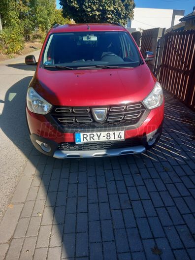 DACIA LODGY 1.3 TCe Techroad (7 személyes )