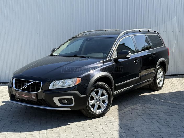 VOLVO XC70 2.4 D [D3] AWD Summum Geartronic