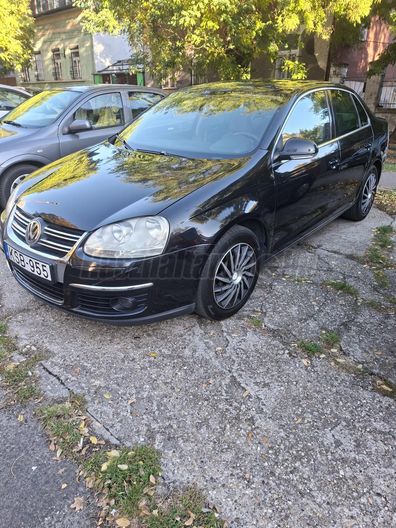 VOLKSWAGEN JETTA 1.6 Comfortline